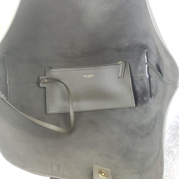 ***SOLD***Saint Laurent Large Leather Shopper Tote in Khaki - Picture 9 of 16